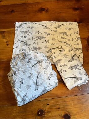 POTTERY BARN KIDS *Twin* 3-Pc Gray Shark Bones Printed Sheet Set Flat Fitted